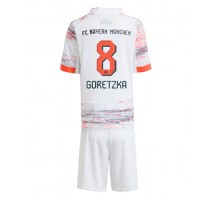 Bayern Munich Leon Goretzka #8 Koszulka Wyjazdowa dzieci 2025-26 Krótki Rękaw (+ krótkie spodenki)